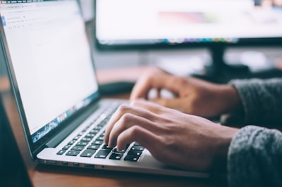 Customer Service Roles: Certifications and Responsibilities for Ecommerce Success